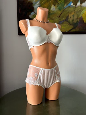 Nuevo con etiquetas Lou Paris Marfil Sujetador / Panty Set, talla 36E / XL Foto 1 de 2