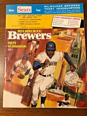 VTG Milwaukee Brewers 1971 Program 40 page Scorecard Book vs Boston Red Sox - Image 1 of 4