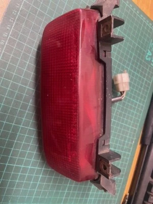 Luz trasera GSXR1100 GSXR1100W 35710-891 Suzuki 160323 Foto 1 de 2