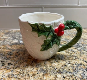 Vintage Lefton Christmas Punch Cup Retro 1970s Holly Coffee Egg Nog - Picture 1 of 2