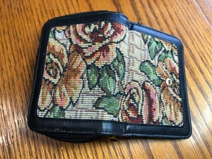 Vintage 60s Needlepoint Tapestry Rose Black Coin Credit Card Wallet Clutch USA - Picture 1 of 9