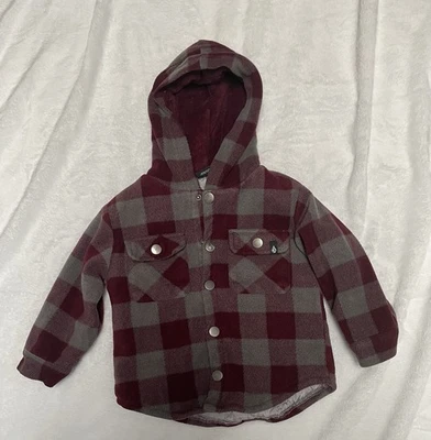 Jaqueta xadrez infantil 24 meses Volcom com capuz, forrada com colcha. Excelente estado usado - Imagem 1 de 4