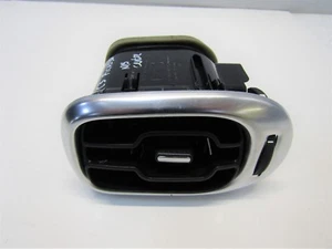 CITROEN C3 PICASSO 2009-17 NEARSIDE CENTRE DASHBOARD AIR VENT 9683043377   #6705 - Picture 1 of 6