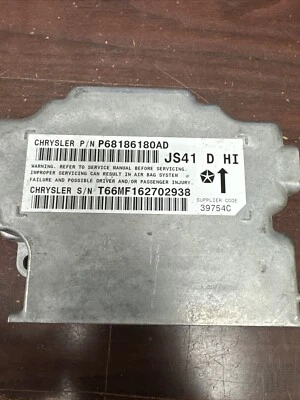 UNIDAD MÓDULO CONTROL DODGE AVENGER SRS PN: P68186180AD (P) Foto 1 de 3