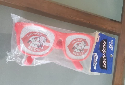 CINCINNATI REDS SUNGLASSES VTG FANGLASSES RETRO SEE THRU RARE ELLY De LA CRUZ Cover