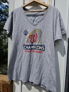 Camiseta para mujer de los Nacionales de Washington grande gris 2019 campeones de la Serie Mundial - Imagen 1 de 4