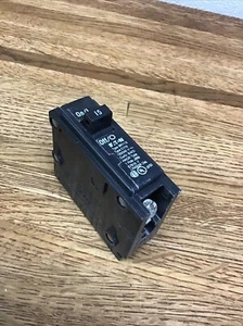 Eaton BR115 15 Amp 1 Pole 120 Volt Circuit Breaker - Picture 1 of 5