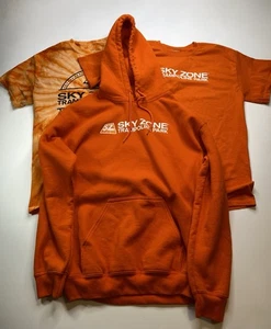 Lote de camisetas con capucha Sky zone Team Member para hombre talla mediana - Imagen 1 de 9