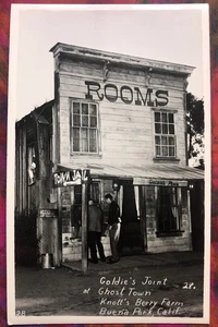 KNOTT’S BERRY FARM, Buena Park ~ GOLDIE’S JOINT #28 ~ CIUDAD FANTASMA ~ FOTO REAL postal - Imagen 1 de 2