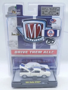 Máquinas M2 1965 Shelby GT350 blanco con rayas azules Mustang Fastback escala 1/64 - Imagen 1 de 2