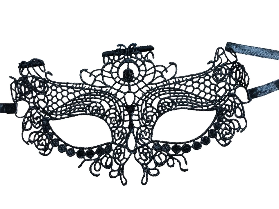 Elegant Black Lace Eye Mask Women's Venetian Style Costume Accessory - Image 1 of 1