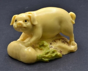 Vintage Japanese Pig Figurine . Beautifully Hand Made Okimono Figurine. - Picture 1 of 3