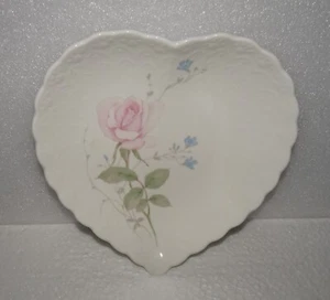 MIKASA APRIL ROSE WITH LOVE BONE CHINA HEART SHAPED 6" CANDY TRINKET DISH - Picture 1 of 10