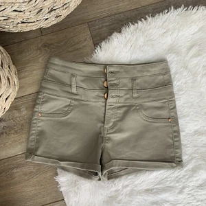 Olive High Waist Refuse Shorts, Size 0 - Picture 1 of 5