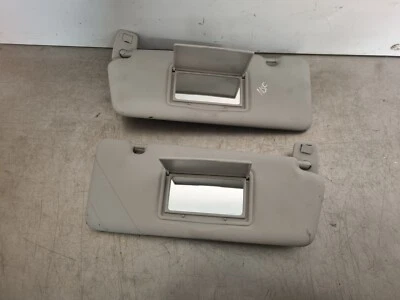 Par de parasoles Renault Twingo color crema 2016 Foto 1 de 3