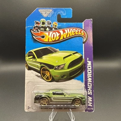 Ford Shelby GT500 Supersnake 155/250 HW Showroom 2013 verde Hot Wheels Foto 1 de 4