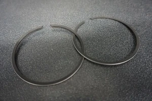 NOS 1999-2003 Polaris OEM Piston Ring Kit 70,75MM RMK XC500 2201198 - Picture 1 of 2