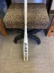 Easton Ghost -11 28in/17oz Fastpitch Softball Bat - Picture 1 of 2
