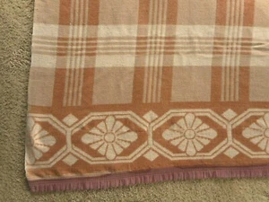 1940's ? Camp Trade Blanket Cabin Lodge Country Grandma's Vintage apx 67x70" - Picture 1 of 10