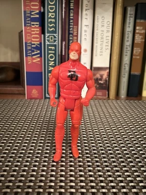 Figura de acción Daredevil Salón de la Fama Marvel Toy Biz 1996 Foto 1 de 3