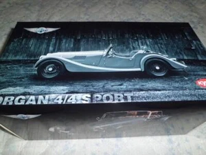 KYOSHO 1/18 MORGAN 4/4 Sport 2008 Green - Picture 1 of 9