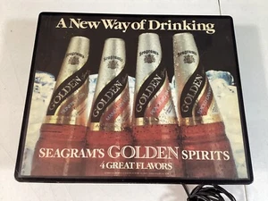 INSEGNA VINTAGE "SEAGRAMS GOLDEN SPIRITS" 4 GRANDI SAPORI ILLUMINATA BIRRERIA BAR - FUNZIONANTE - Foto 1 di 2