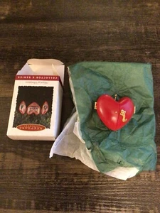 Hallmark ricordo ornamento cuore - Foto 1 di 2