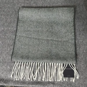 FOXFORD NWT 100% Lambswool Soft Knit Dark Green Herringbone Scarf Luxury Elegant - Picture 1 of 3