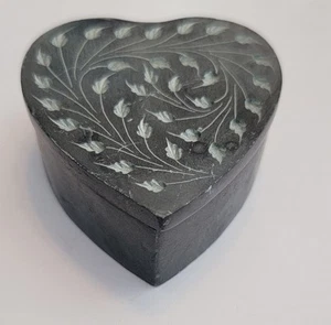 Black Heart Vines Box Soapstone- 2 3/4" - Picture 1 of 5