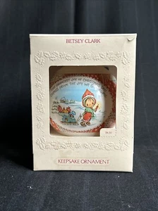 Bola de vidrio Betsy Clark 1981 sello vintage adorno de Navidad con caja - Imagen 1 de 10