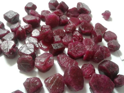 GENUINE EARTH MINED BEAUTIFUL NATURAL RED RUBY BURMA ROUGH GEMSTONE LOT B11 - Image 1 of 2