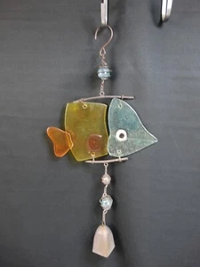 Molded glass fish wind chime - Picture 1 of 5