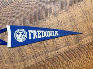 1950's FREDONIA STATE TEACHERS COLLEGE Pennant The Blue Devils of Fredonia, NY - Picture 1 of 1