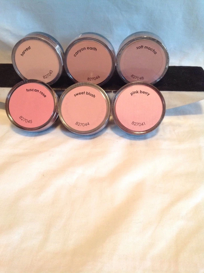  Rubor suelto Femme Couture efectos minerales 0,13 oz - TÚ ELIGES EL COLOR  Foto 1 de 4