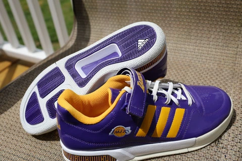 NEW Vintage Adidas Profile Lo NBA LA Lakers Men's Purple/Yellow/White Patent 8.5 Cover