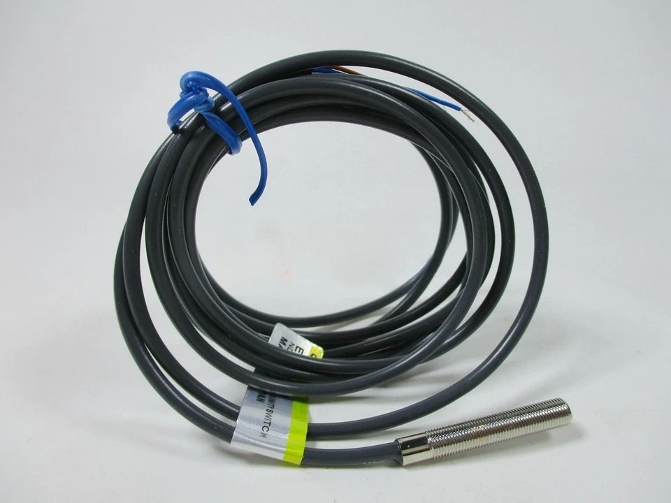 1PCS New For OM Proximity Switch E2E-X1B2 10-30VDC PNP NC - Image 1 of 1