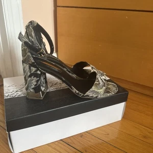 Kensie Sahar Black Floral Heeled Sandals - Picture 1 of 9