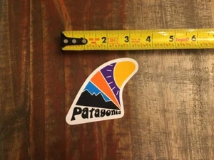 "Pegatina/calcomanía con logotipo de montaña Patagonia escalada al aire libre senderismo aprox 2,5" - Imagen 1 de 1