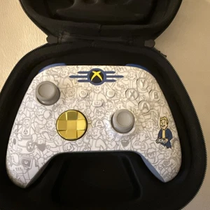 Controller wireless Xbox Design Lab Fallout Elite Series 2 con custodia - Foto 1 di 9