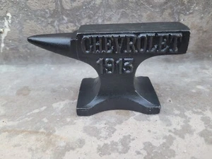 Chevrolet 1913 Cast Iron Anvil With Antique Finish &Raised Letters Paperweight - Picture 1 of 6
