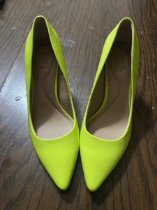 INC Green Heels - Picture 1 of 6