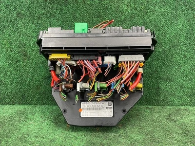 🛑 08-14 Mercedes W204 C250 C300 C350 caixa de fusíveis relé SAM dianteiro fabricante de equipamento original 2045404250 - Imagem 1 de 4