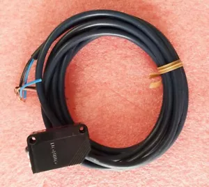 Sensor de interruptor fotoeléctrico Omron E3Z-D61 12-24V CC - Imagen 1 de 1