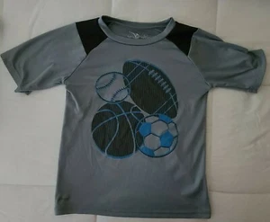 Chicos Gris 100% Poliéster Camisa Manga Corta Grande 7 Deportes Temática Ropa Deportiva - Imagen 1 de 3
