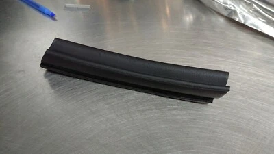 GM OEM NOS 86-96 Corvette Soft-Top Convertible Right Weatherstrip Seal 10269868 - Image 1 of 2