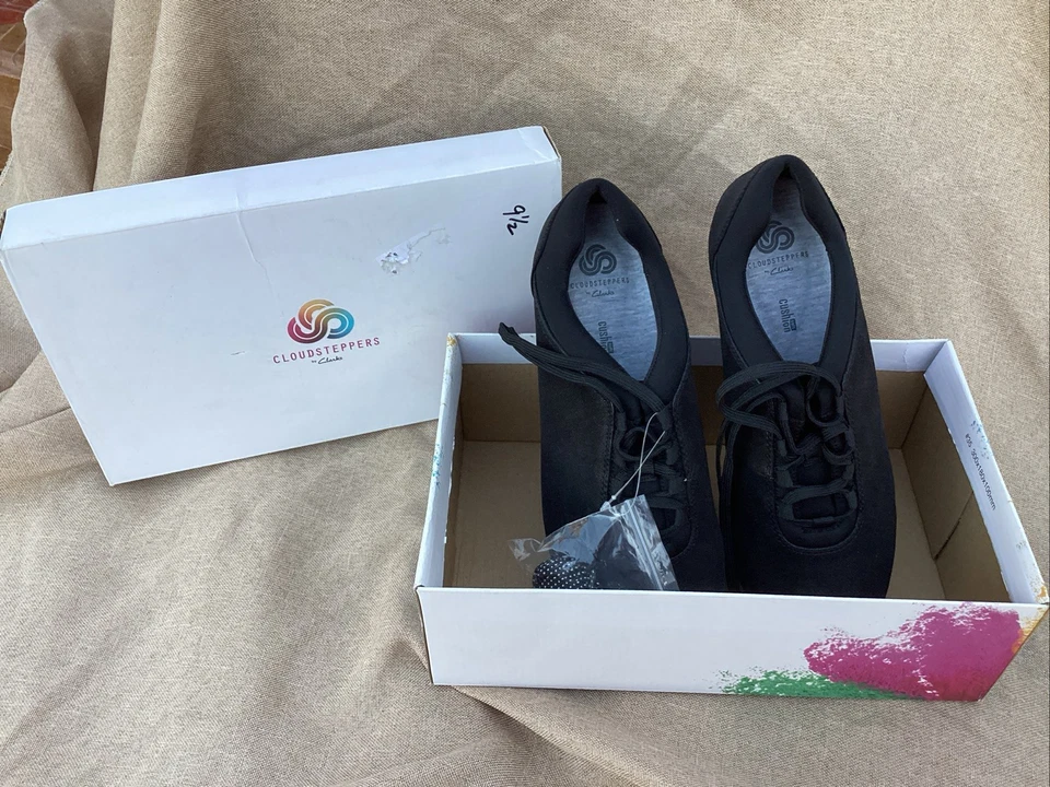 Zapatos de tenis Clarks Cloudsteppers para mujer 9 1/2 Sillian Pine informales negros Foto 1 de 4