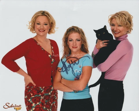 Melissa Joan Hart HAND Signed 8x10 Photo, Autograph, Sabrina The Teenage Witch B Cover