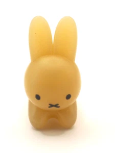 Figura Pastel Miffy Rabbit Tetra Fibbitz Marrón Lácteo Japón C646 - Imagen 1 de 6