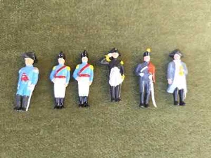 Aus Sammlung 6 x Hartplastik Figuren Altfiguren Alte Uniformen Napoleon Husar - Bild 1 von 2