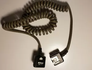 NIKON SC-17 TTL Speedlight Off Shoe Coiled Cord for Nikon - Picture 1 of 1